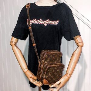 LOUIS VUITTON LV Amazon Monogram Messenger Crossbody Bag Authentic TH0974